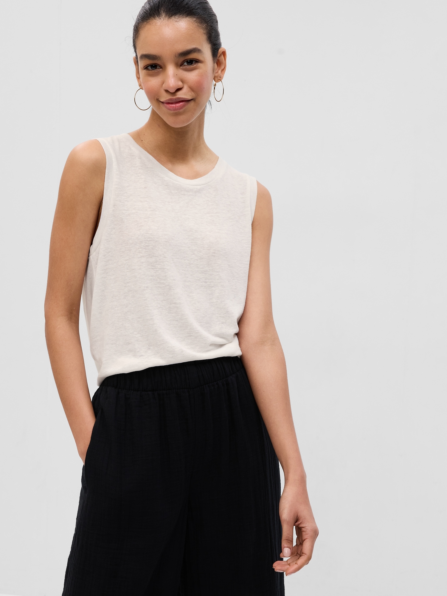 Gap white tank discount