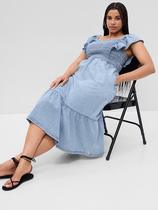 Smocked Flutter Sleeve Denim Midi Dress with Washwell Smocked Flutter Sleeve Denim Midi Dress with Washwell
