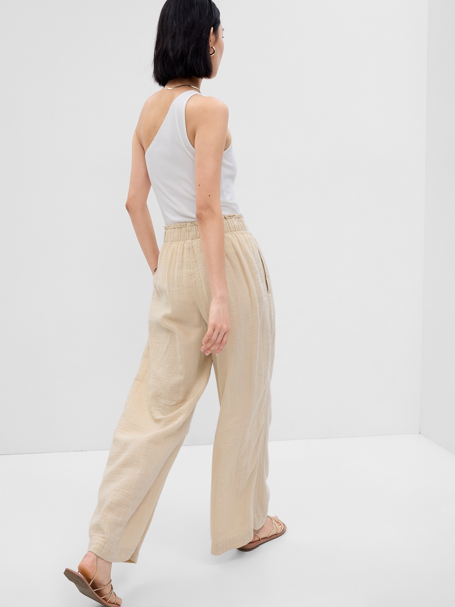 Женские брюки Gap Crinkle Gauze Wide-Leg, цвет: Бежевый — фото 2