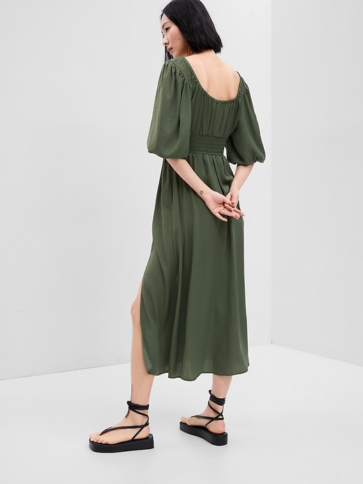 2 of 8 showing, with the color jungle green of product Puff Sleeve Smocked Midi Dress