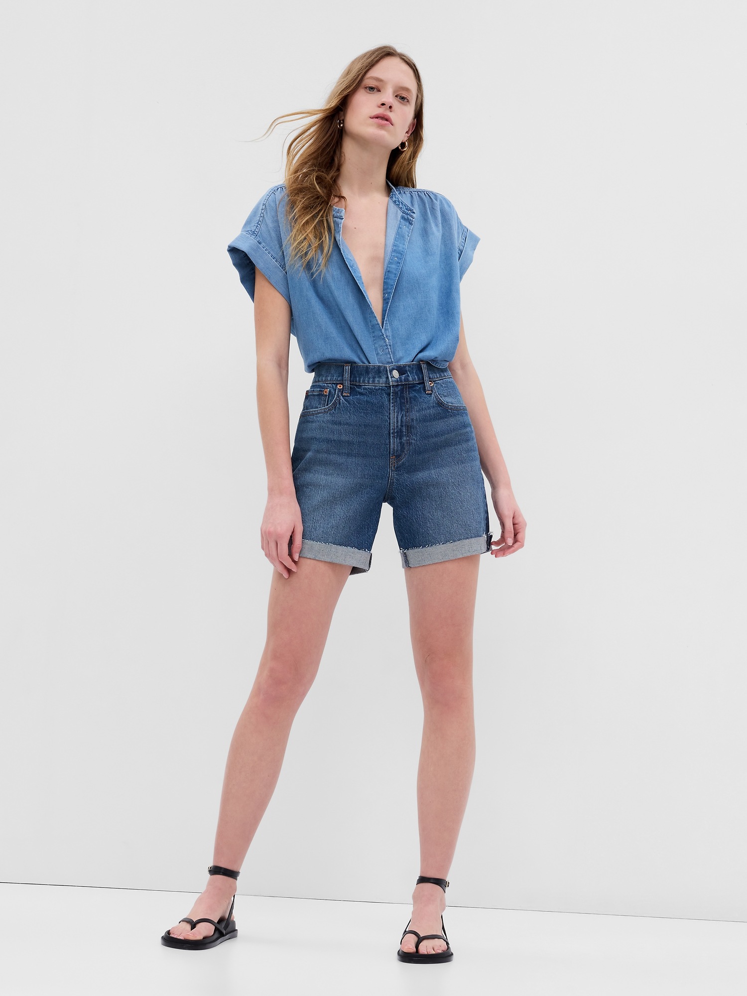 Gap 6" High Rise Cheeky Midi Denim Shorts blue. 1 Gap 6" High Rise Cheeky Midi Denim Shorts blue. 1