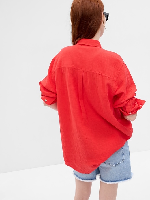 2 of 8 showing, with the color tomato red of product Crinkle Gauze Weekend Tunic