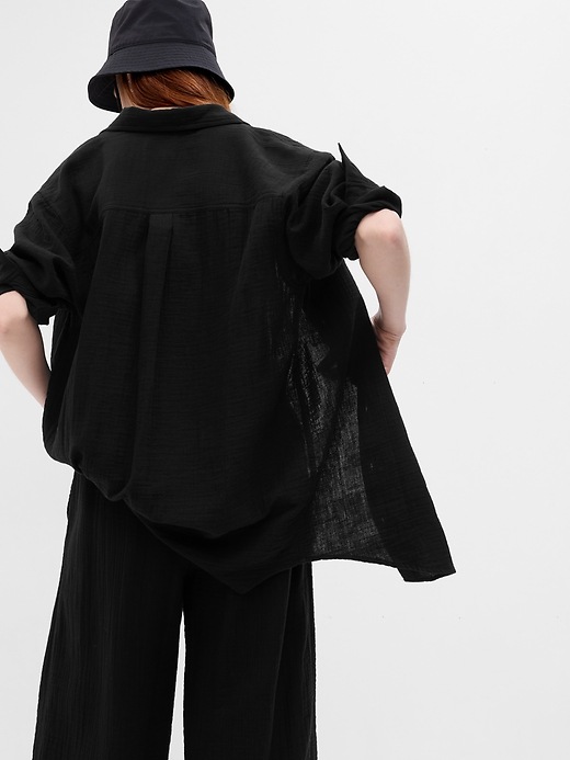 2 of 8 showing, with the color BLACK of product Crinkle Gauze Weekend Tunic