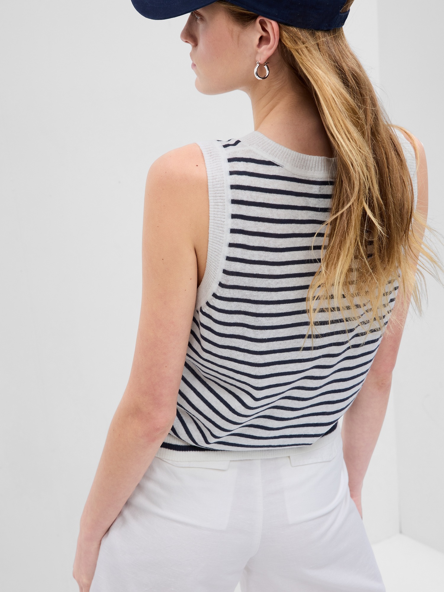 LinenBlend Sweater Vest Gap