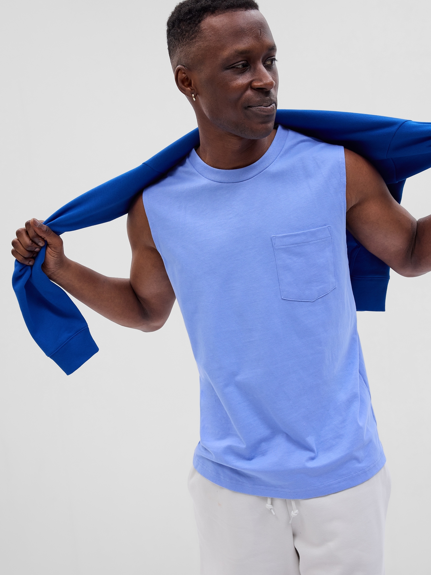 100% Organic Cotton Muscle Sleeveless Pocket T-Shirt | Gap