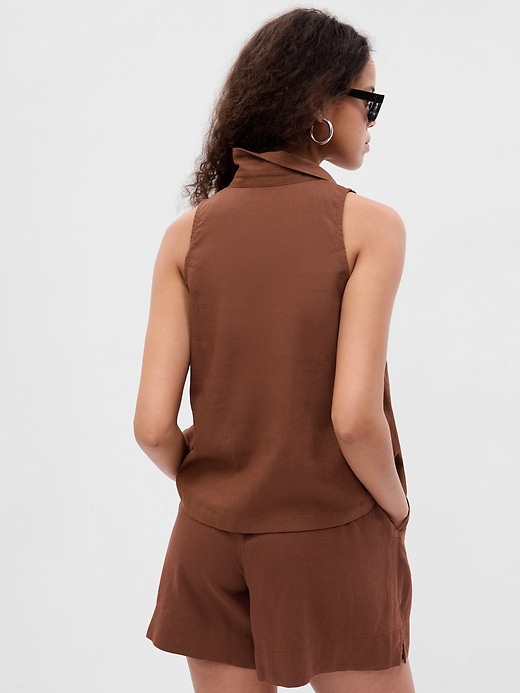 2 of 8 showing, with the color medium warm brown of product Linen-Blend Shirt