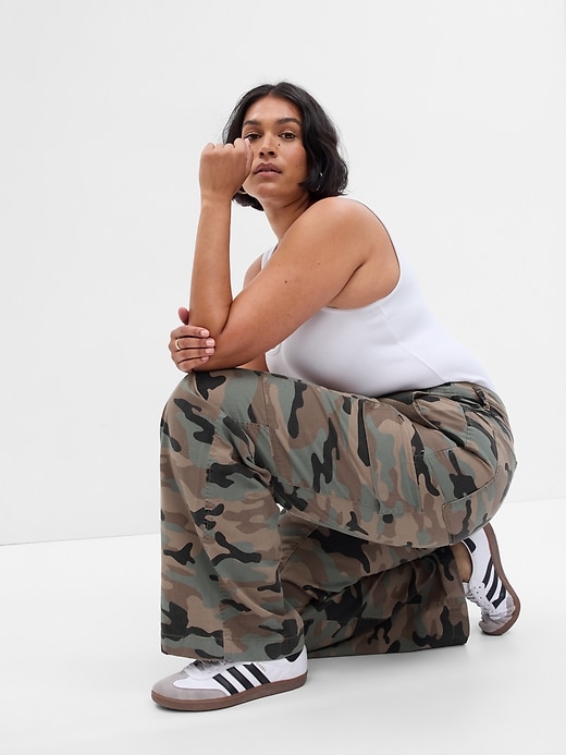 Image number 4 showing, Loose Khaki Cargo Pants