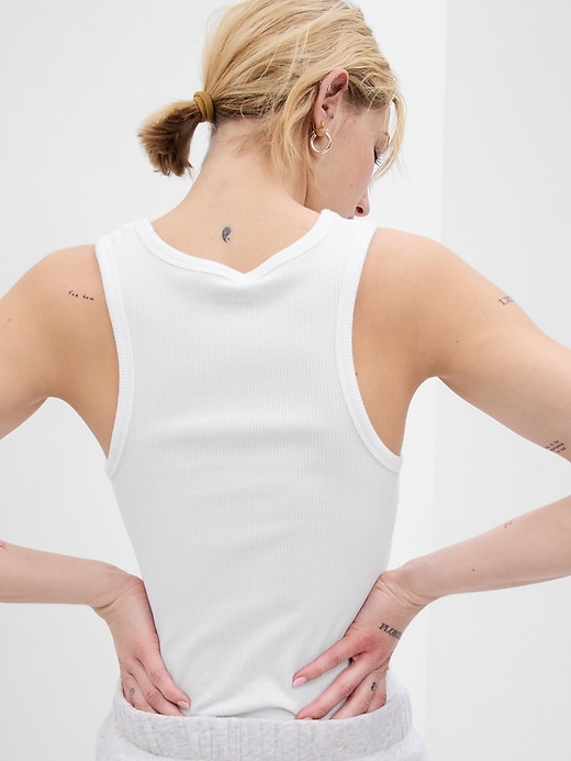 Gap favorite store tank