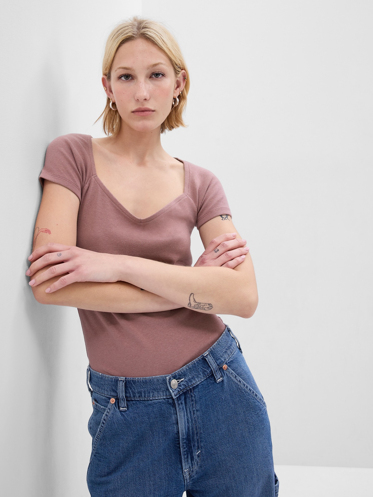 Gap Modern Sweetheart T-Shirt pink. 1 Gap Modern Sweetheart T-Shirt pink. 1