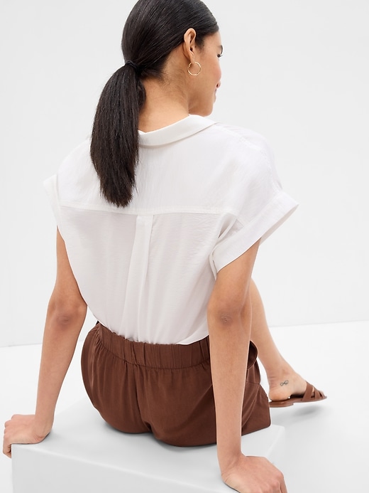 2 of 8 showing, with the color new off white of product Utility Shirt