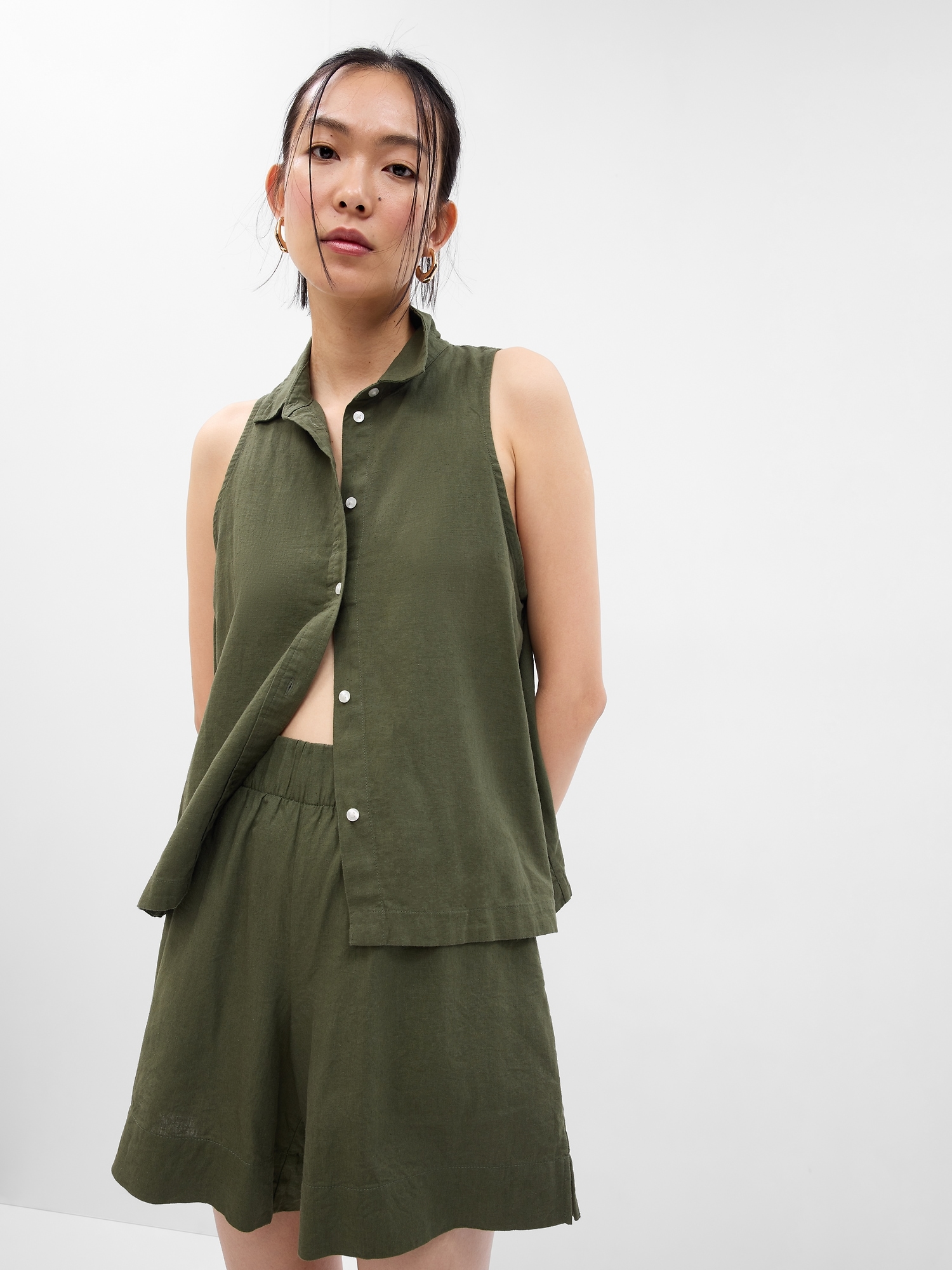 Tulip Gretchen Womens Button Down Shirt in Portland