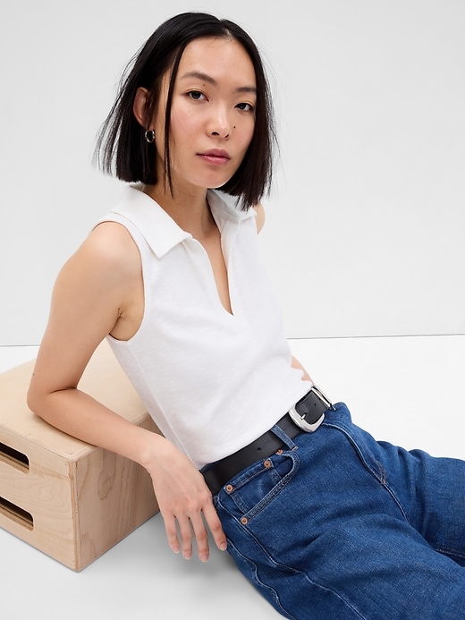 1 of 8 showing, with the color new off white of product Essential Rib V-Neck Tank Top