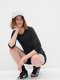 Image number 3 showing, GapFit Breathe T-Shirt