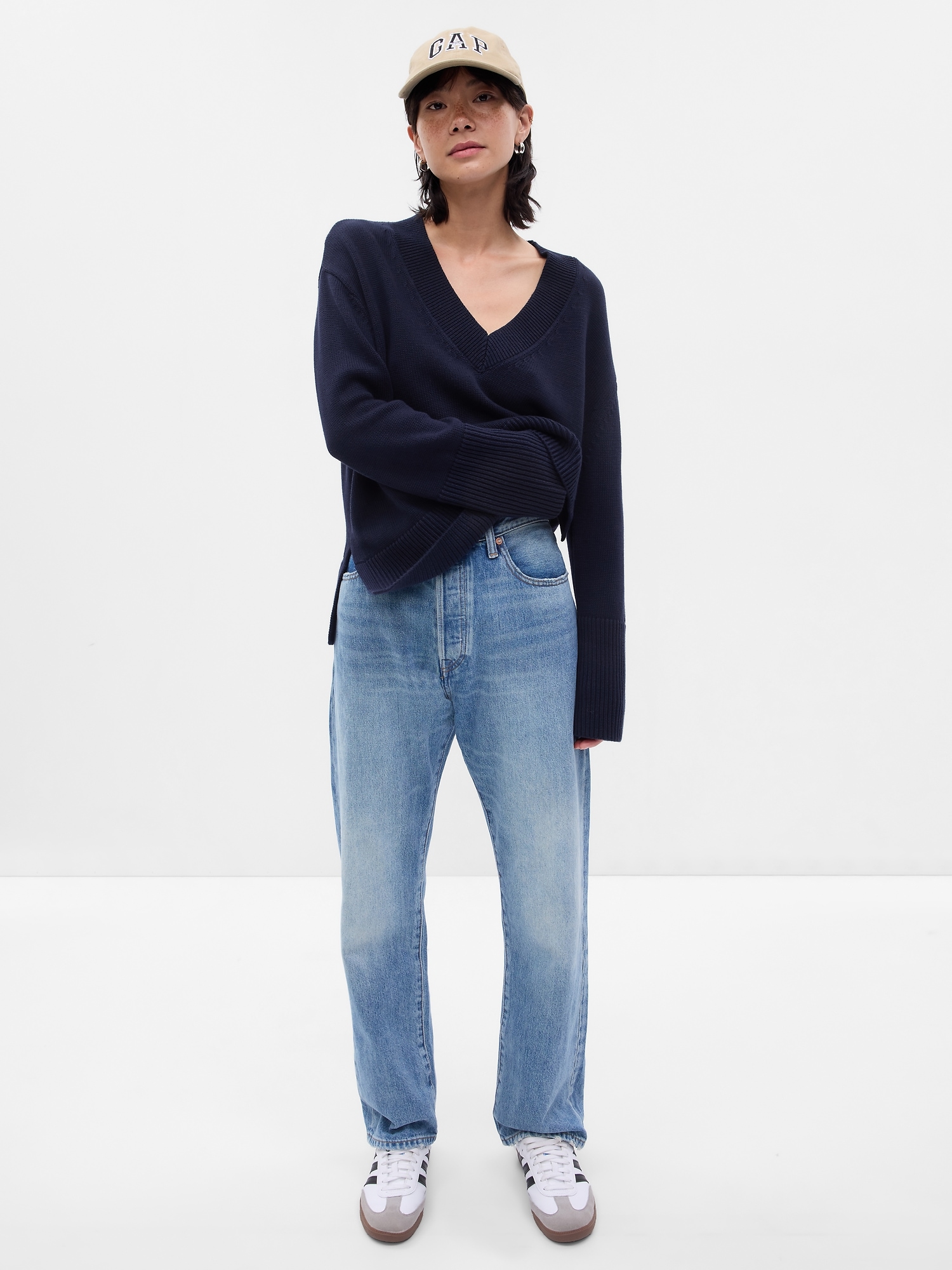 24/7 Split-Hem V-Neck Sweater | Gap