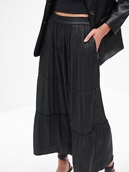 tiered slim maxi skirt
