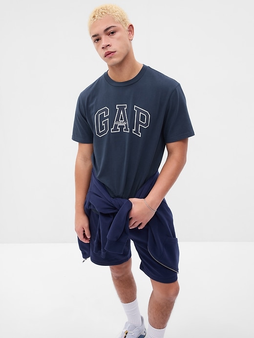 Image number 5 showing, Gap Arch Logo T-Shirt