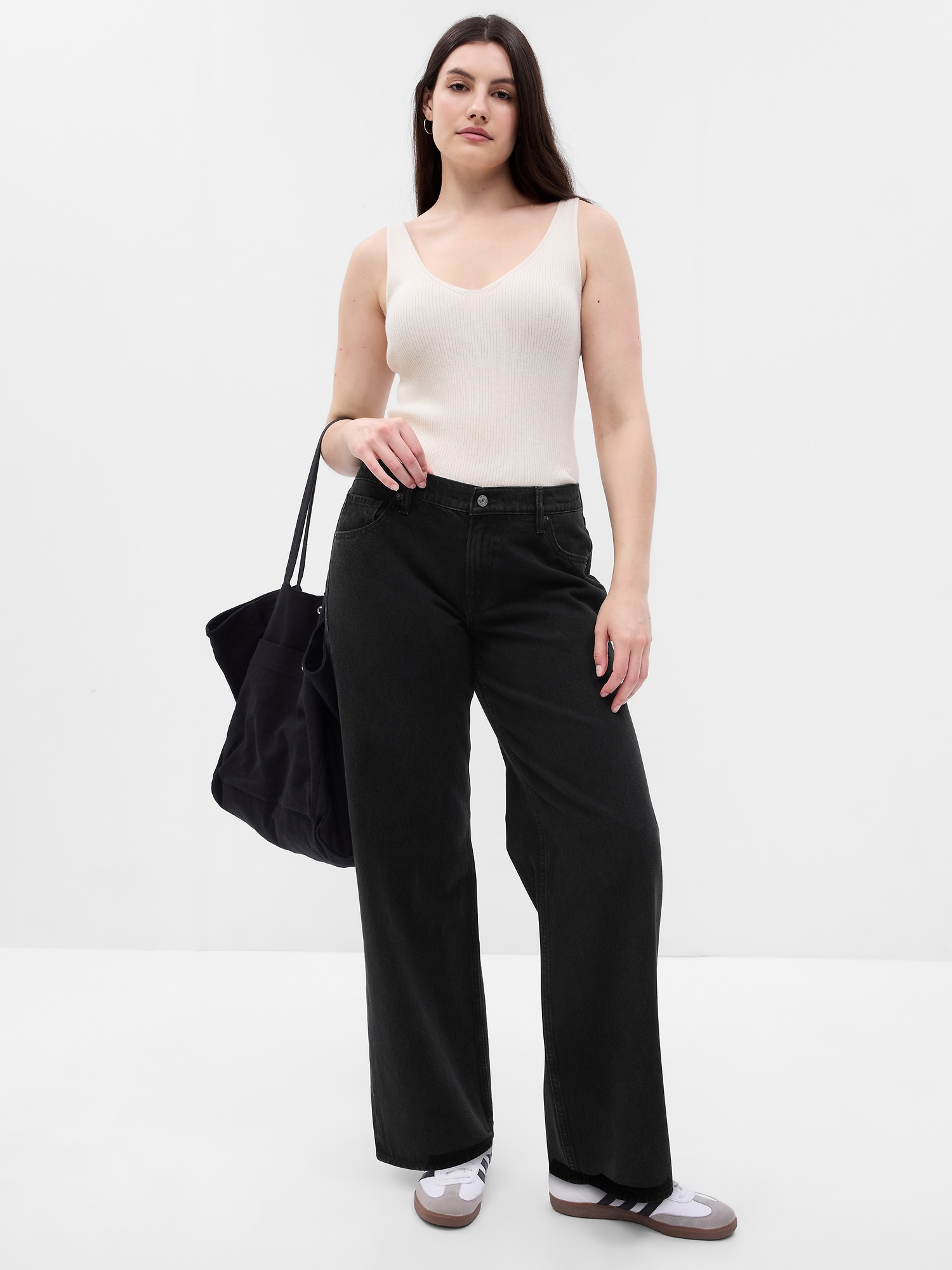Low Rise Stride Wide-Leg Jeans with Washwell | Gap