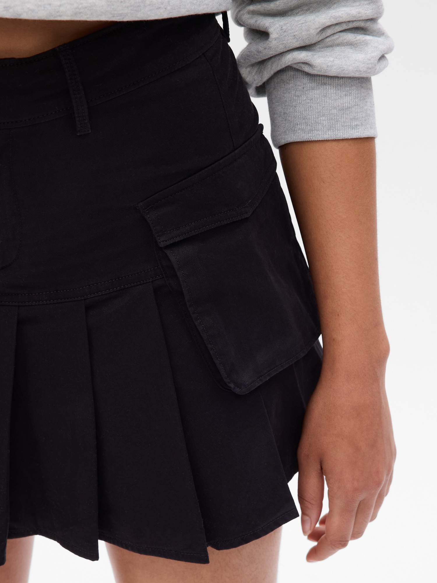 Женские юбки Gap High Rise Pleated Utility Mini Skirt — фото 3
