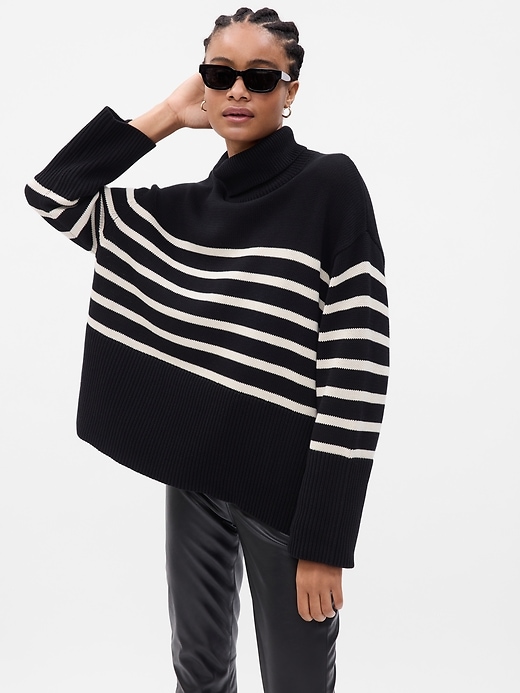 Image number 7 showing, 24/7 Split-Hem Turtleneck Sweater