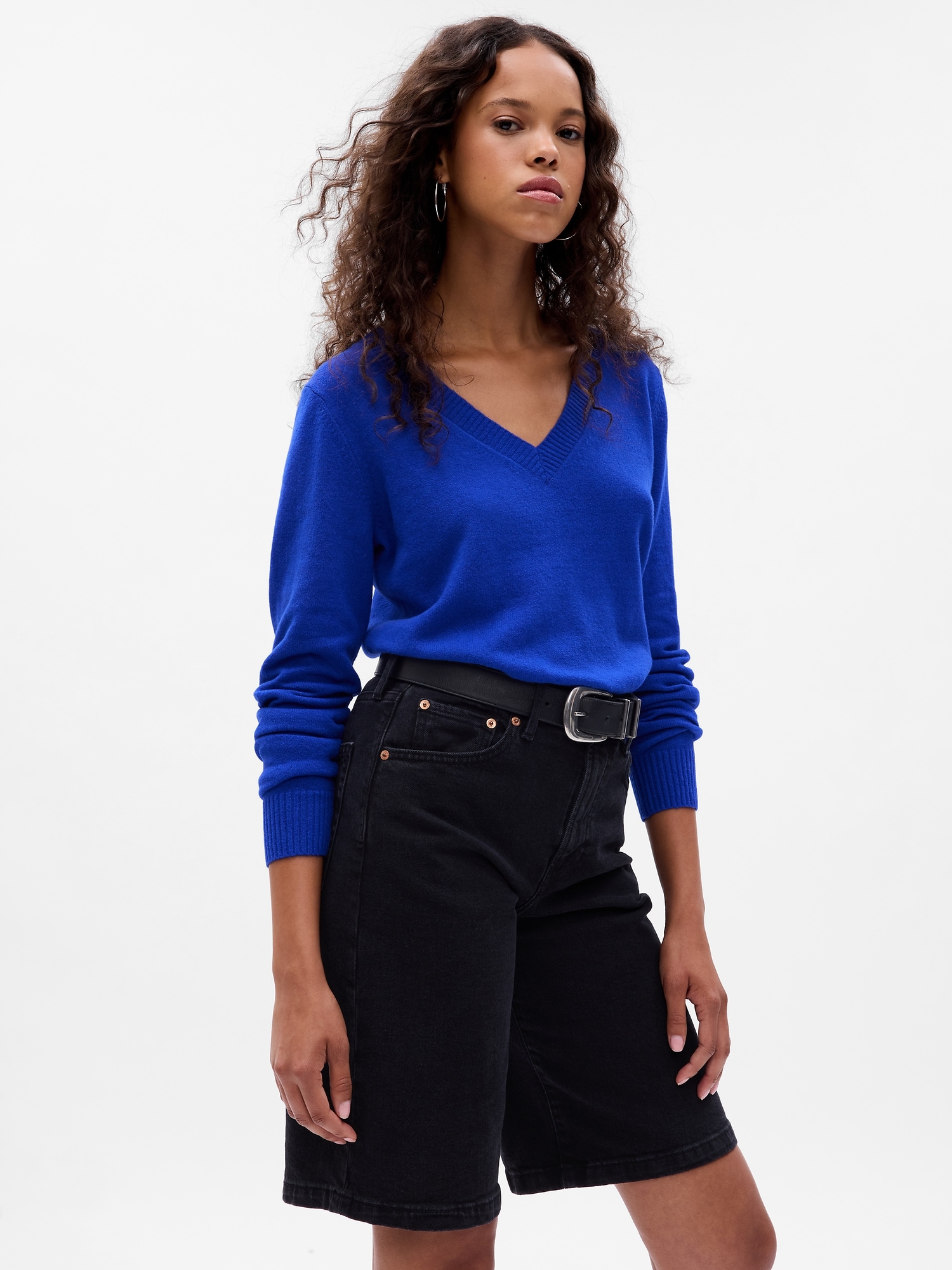 Layla V Neck Sweater | Black | Fine Knit