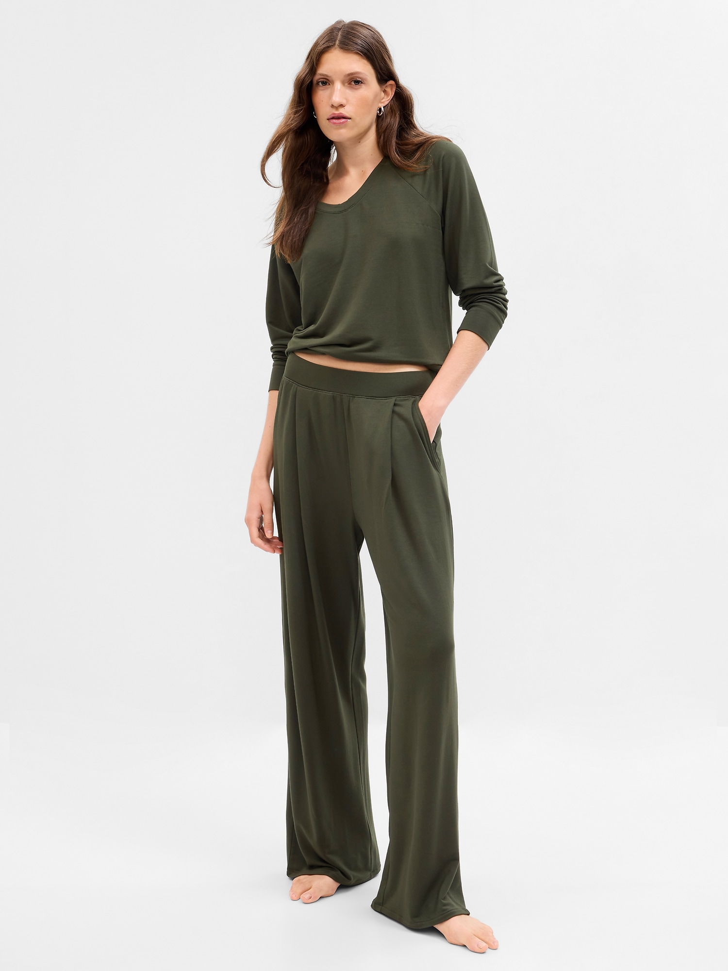 Gap Wide-Leg Pleated PJ Pants