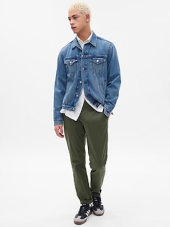 Modern Khakis in Skinny Fit