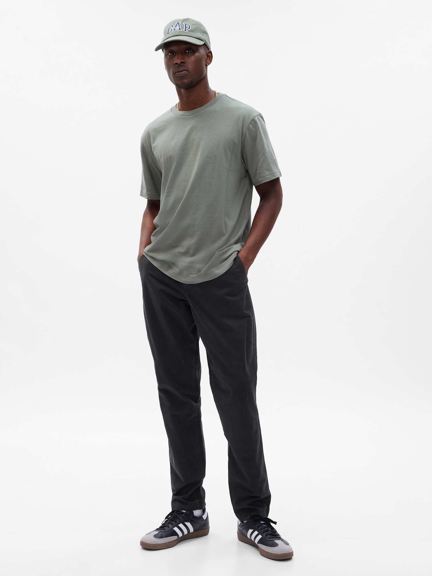 E-Waist Modern Khakis in Straight Fit with GapFlex