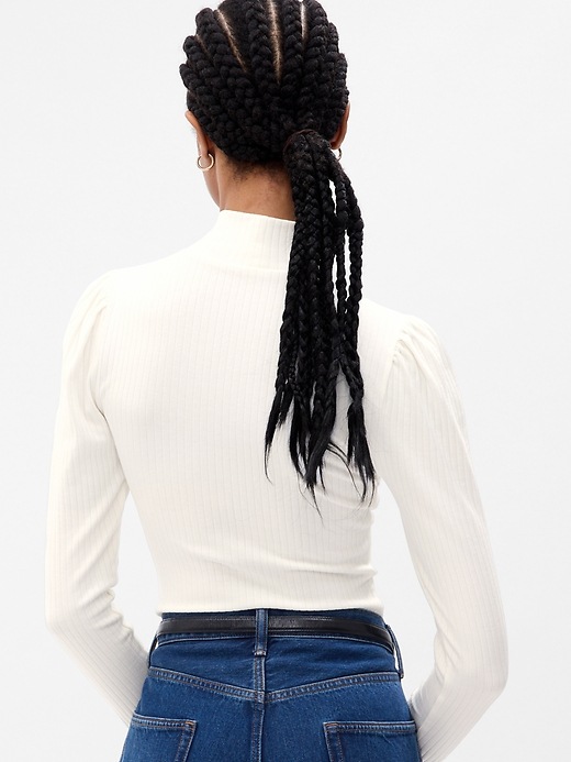 2 of 8 showing, with the color new off white of product Modern Puff Sleeve Rib T-Shirt