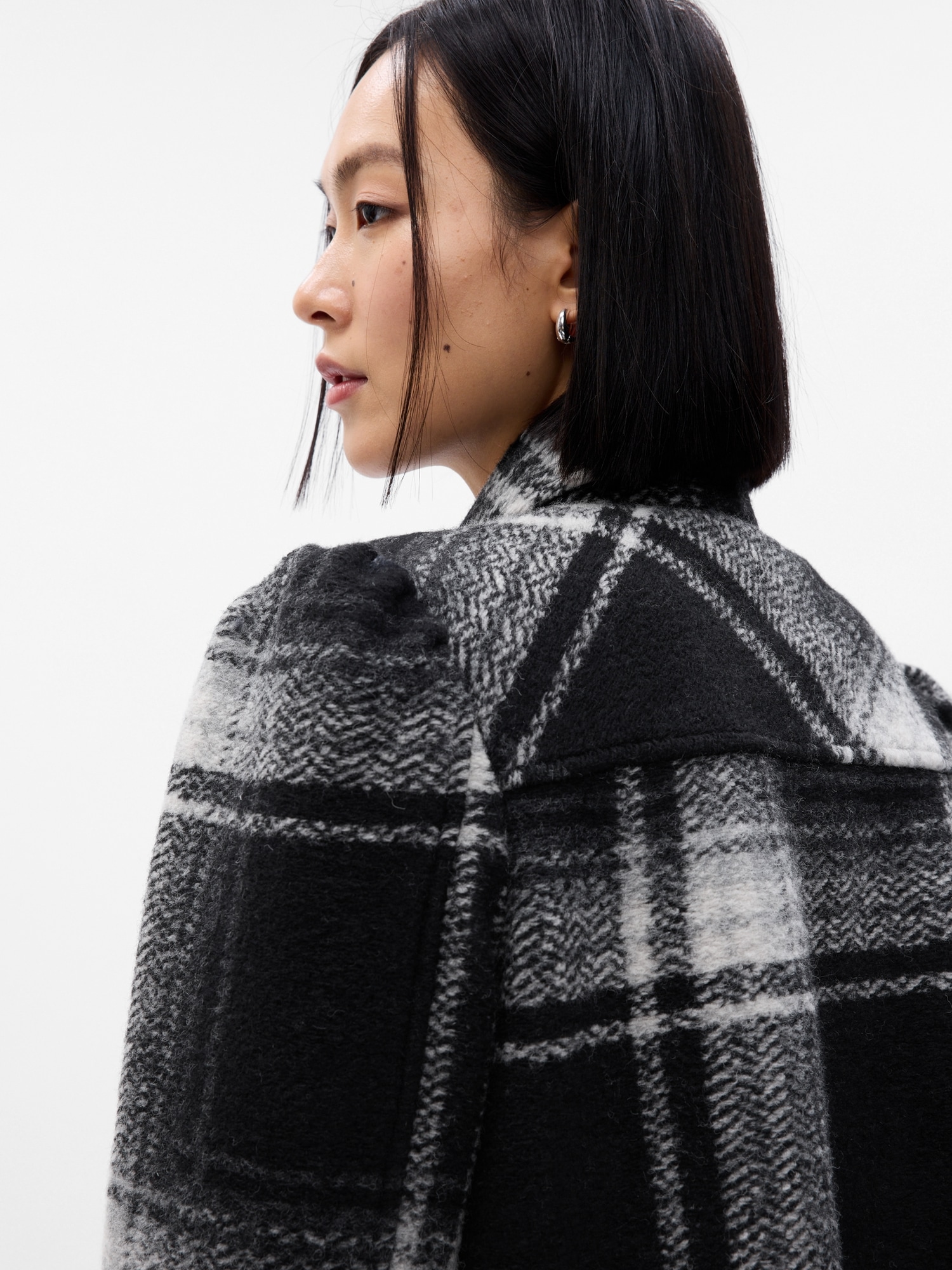 Cropped sleeve coat top