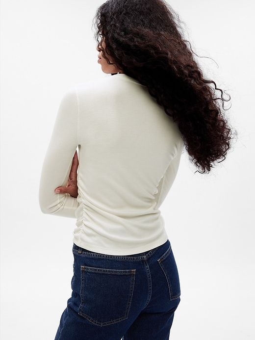 2 of 8 showing, with the color new off white of product Mini Rib Ruched T-Shirt