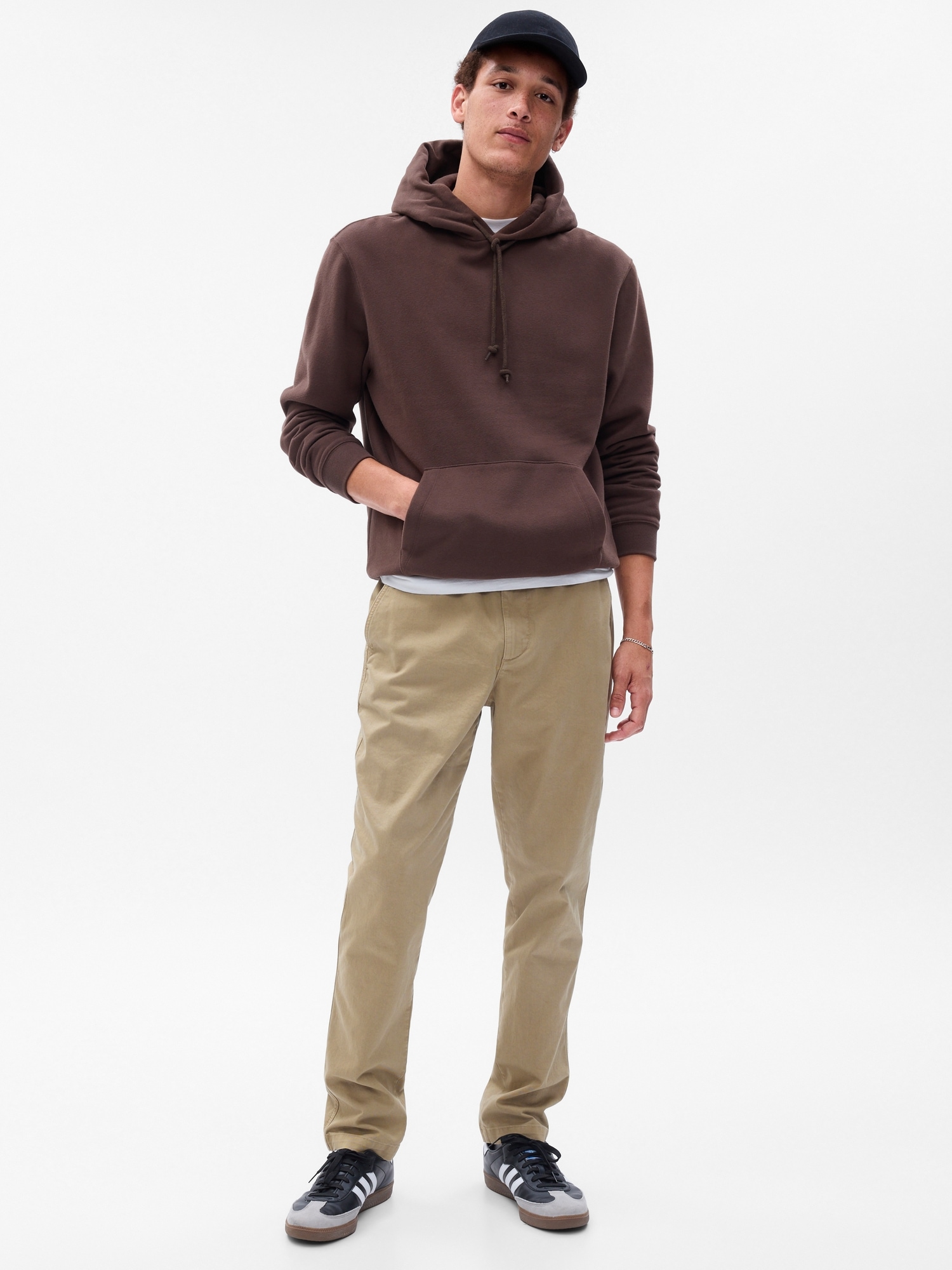 E-Waist Modern Khakis in Straight Fit with GapFlex