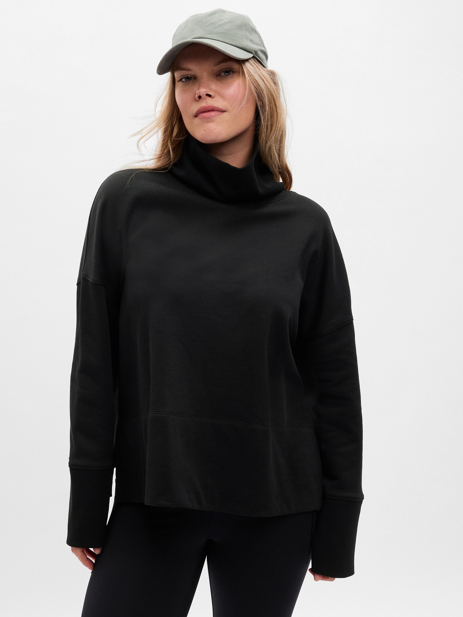 Gap fleece online turtleneck sweatshirt