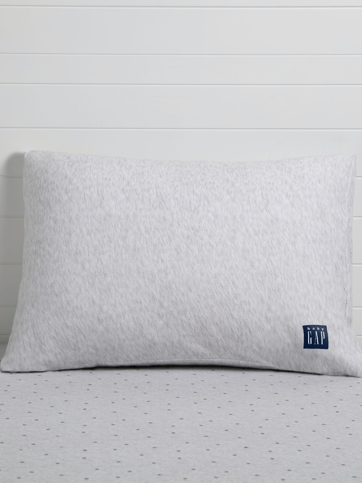 babyGap Memory Foam Toddler Pillow with 2 Cooling Covers Gap