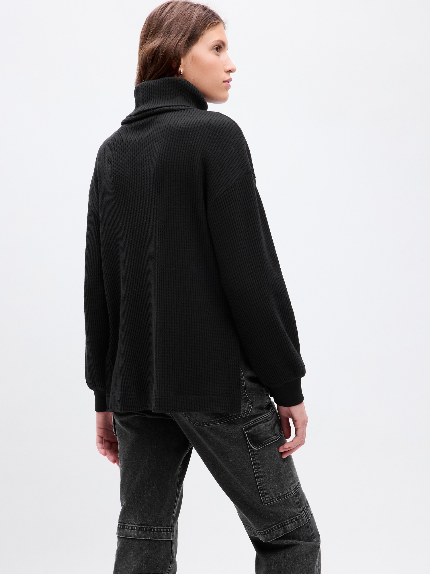 24/7 Split-Hem Waffle Turtleneck T-Shirt | Gap