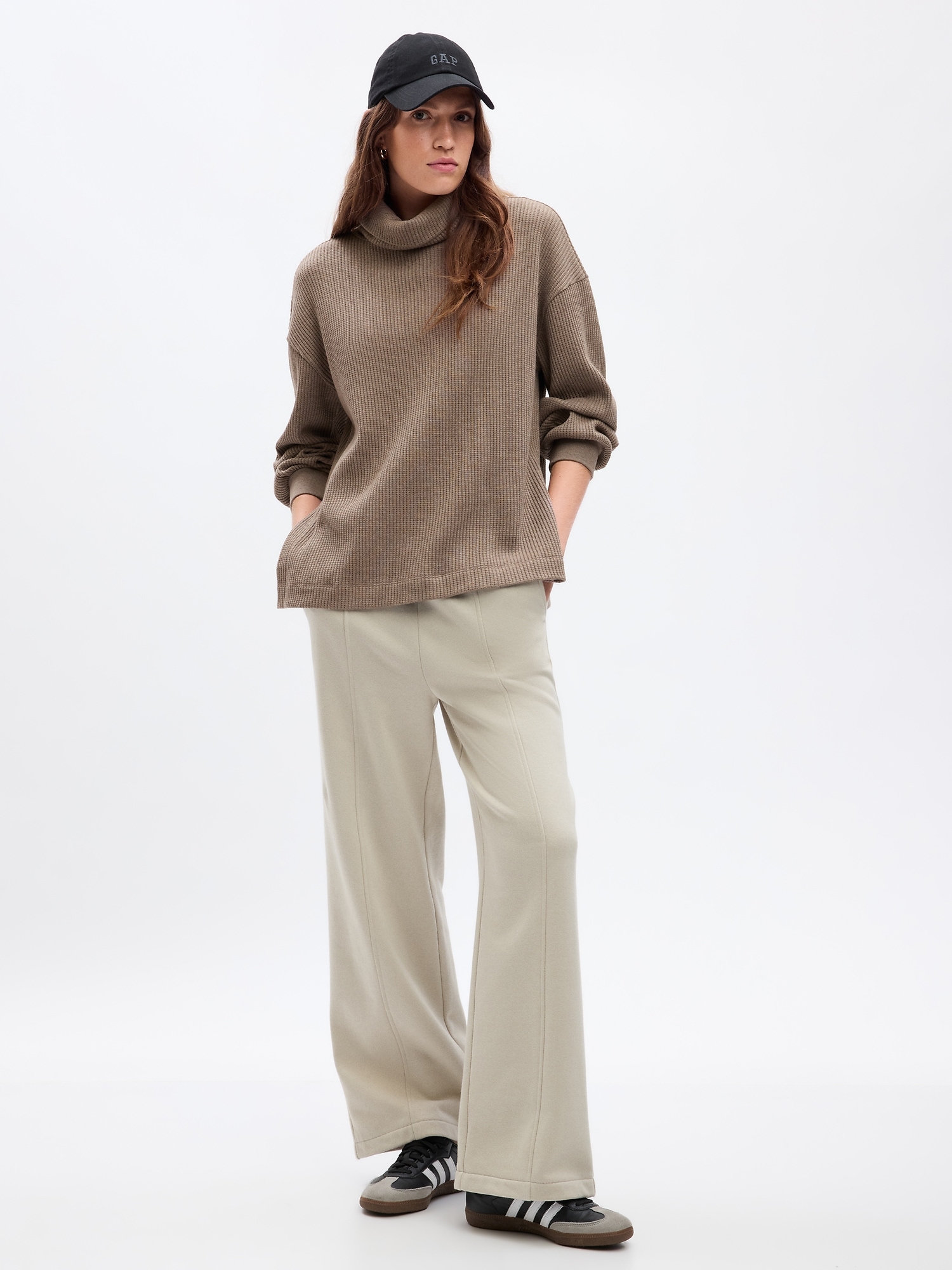 Gap oversized turtleneck sweatshirt clearance