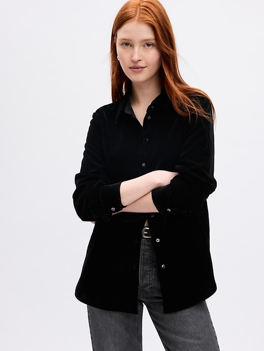 1 of 8 showing, with the color BLACK of product Velvet Boyfriend Shirt