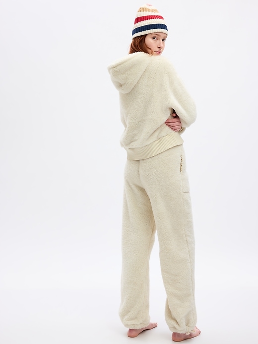 2 of 8 showing, with the color chino beige of product Recycled Sherpa Sweatpants