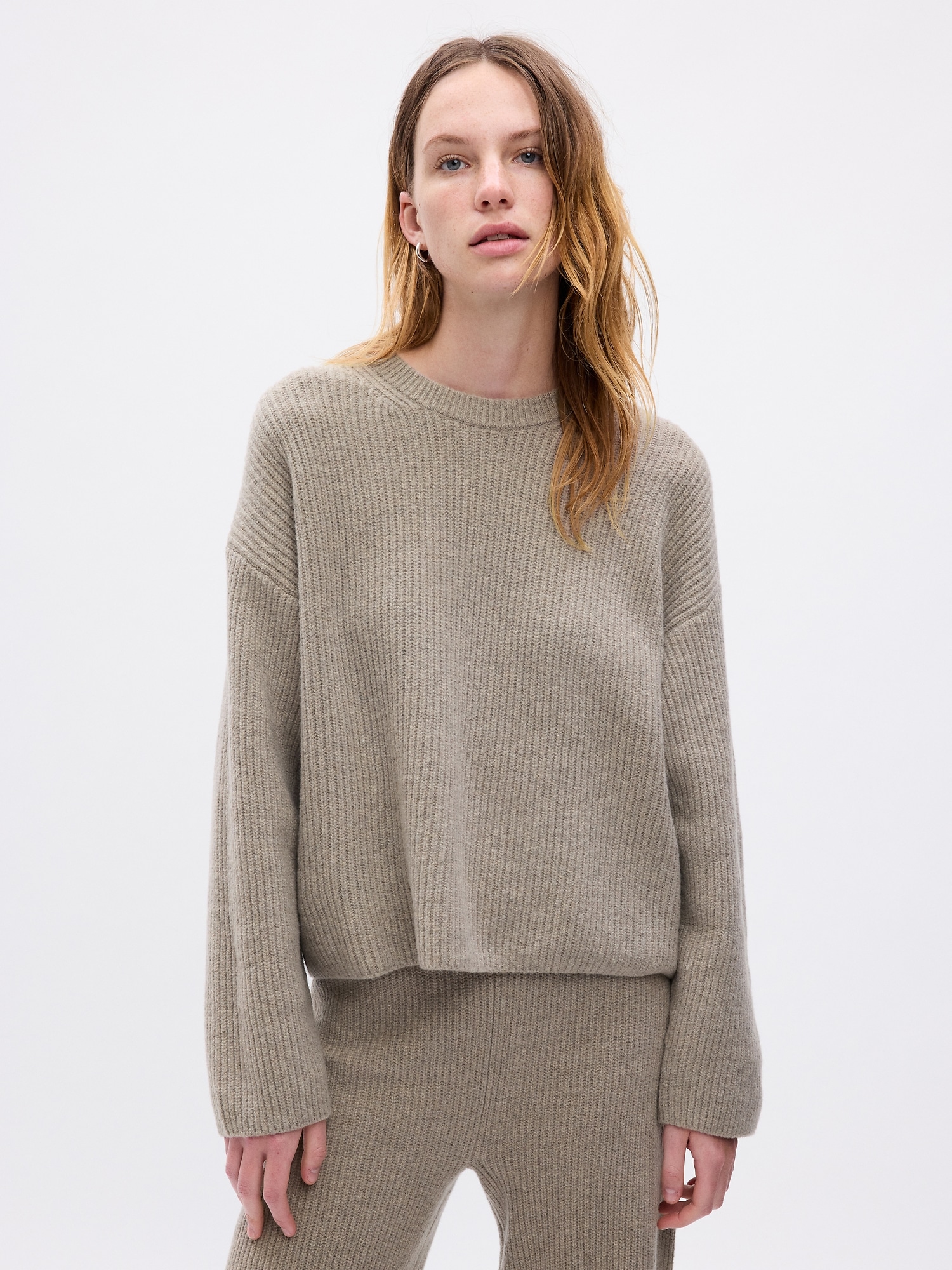 CashSoft Shaker-Stitch Relaxed Sweater