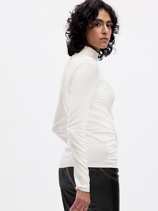 2 of 8 showing, with the color new off white of product Modern Mockneck T-Shirt