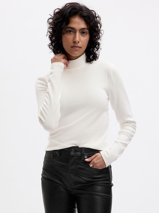 1 of 8 showing, with the color new off white of product Modern Mockneck T-Shirt
