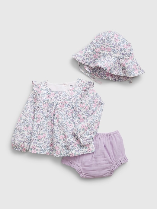 1 of 8 showing, with the color new off white of product Baby Crinkle Gauze Three-Piece Outfit Set