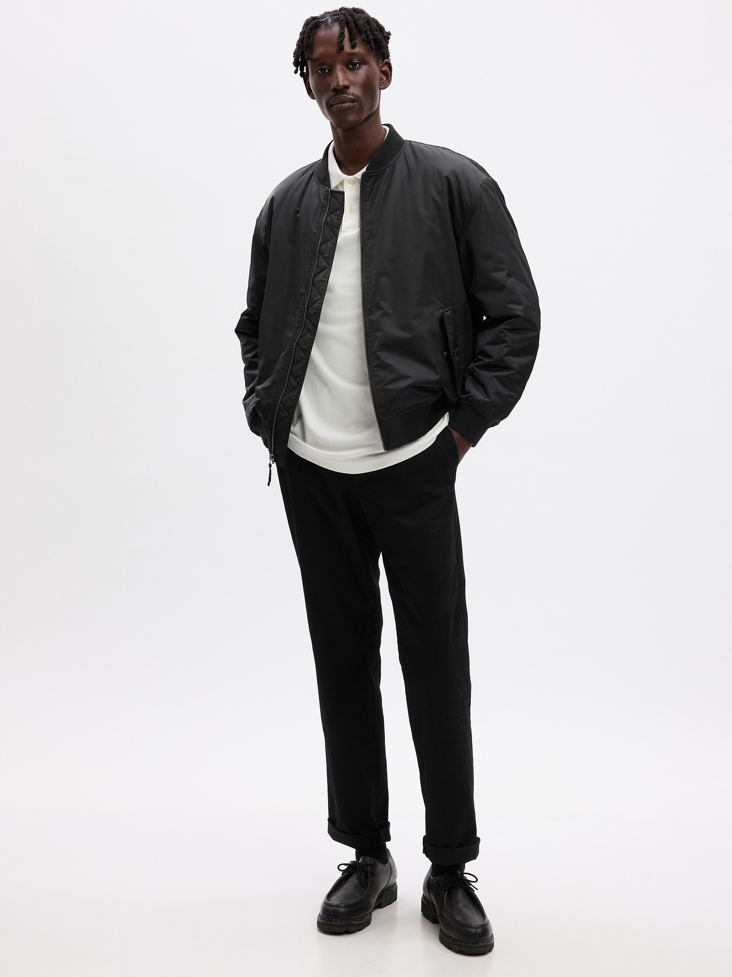 Modern Khakis in Straight Fit with GapFlex Gap