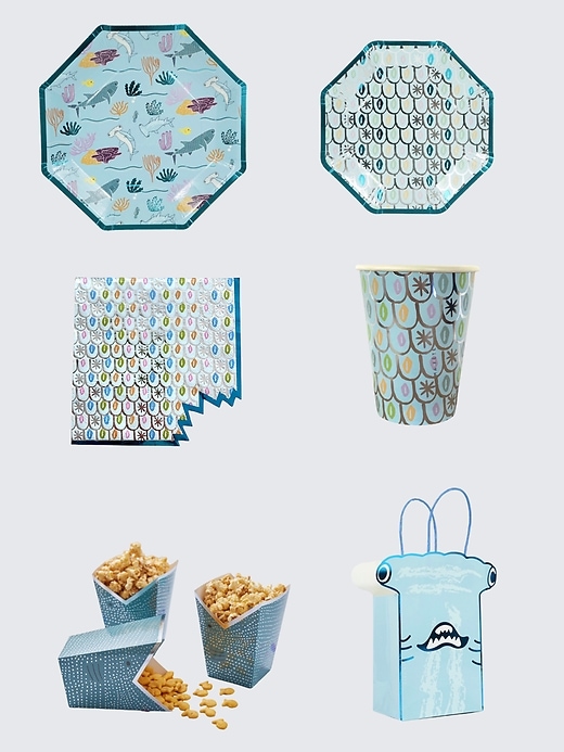 Image number 2 showing, Ma Fete Sharks Party Box