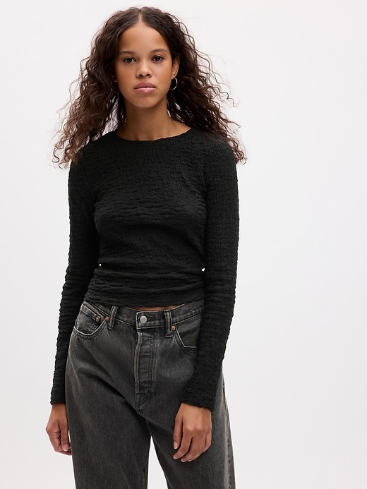1 of 8 showing, with the color black of product Cropped Pucker T-Shirt