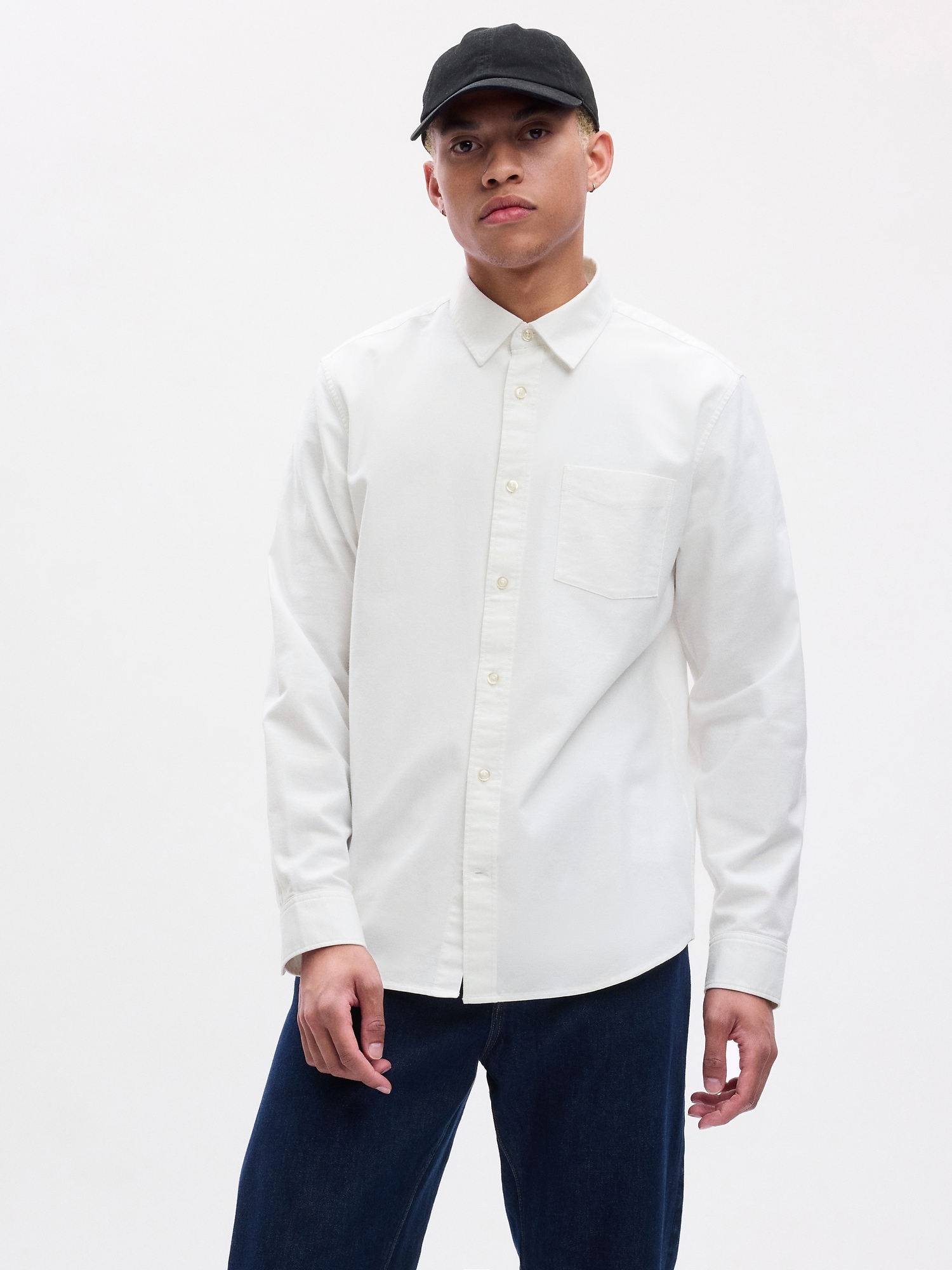 Gap Classic Oxford Shirt In Untucked Fit With In-conversion Cotton In Optic White