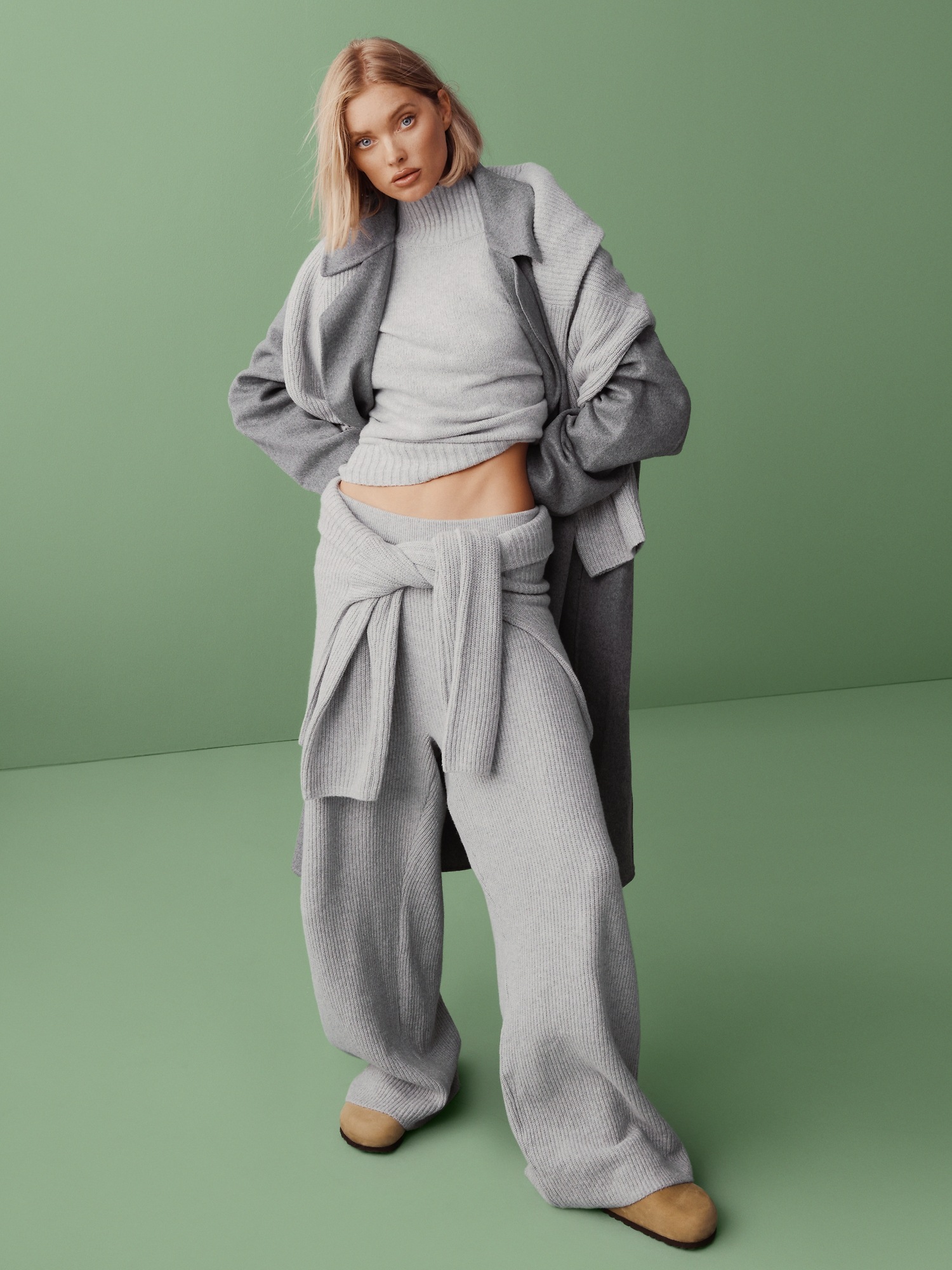 Женские брюки Gap CashSoft Shaker-Stitch Sweater Pants, цвет: Серый меланжевый — фото 4