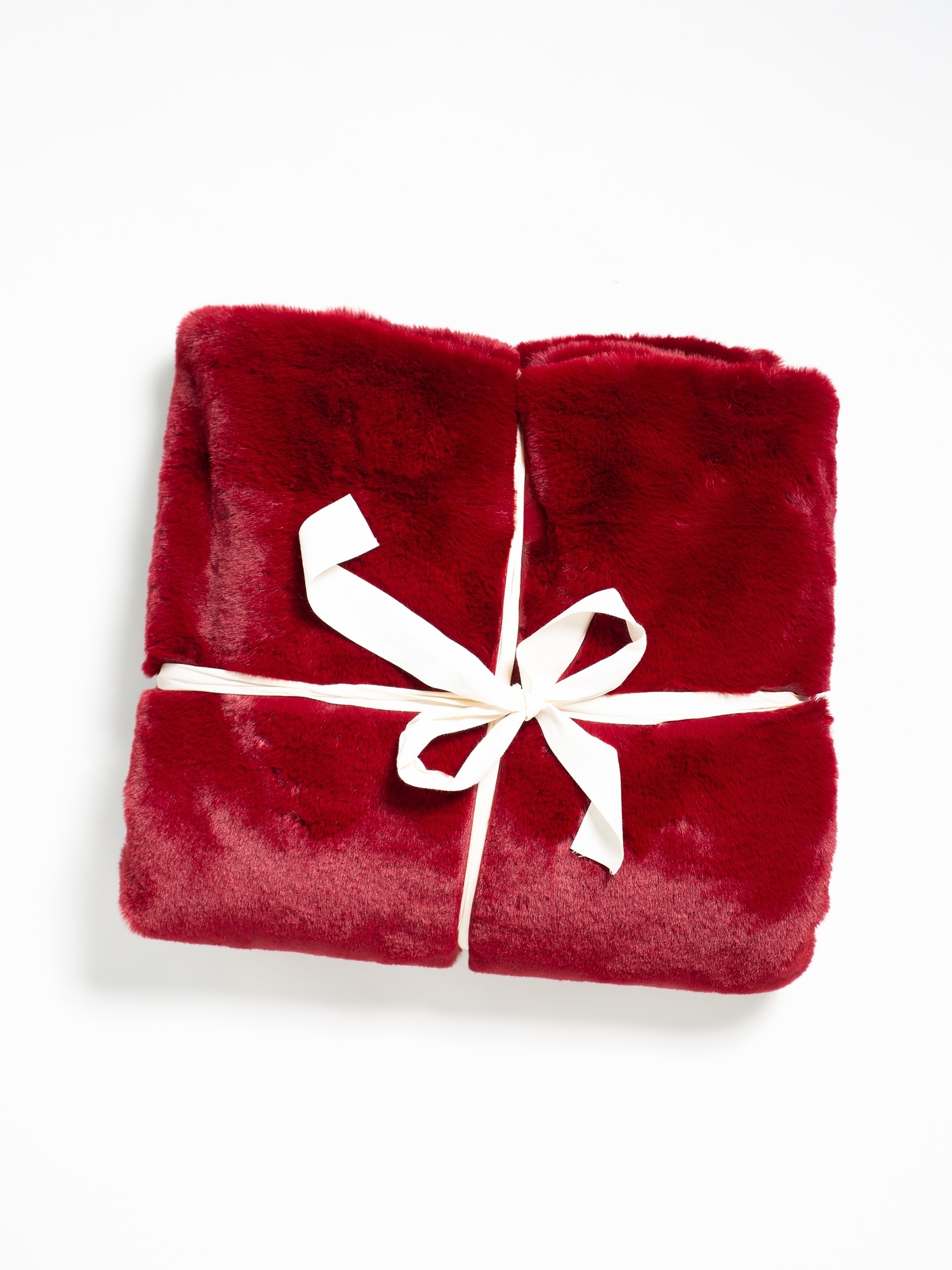 mersea-cozy-cabin-faux-fur-blanket-gap
