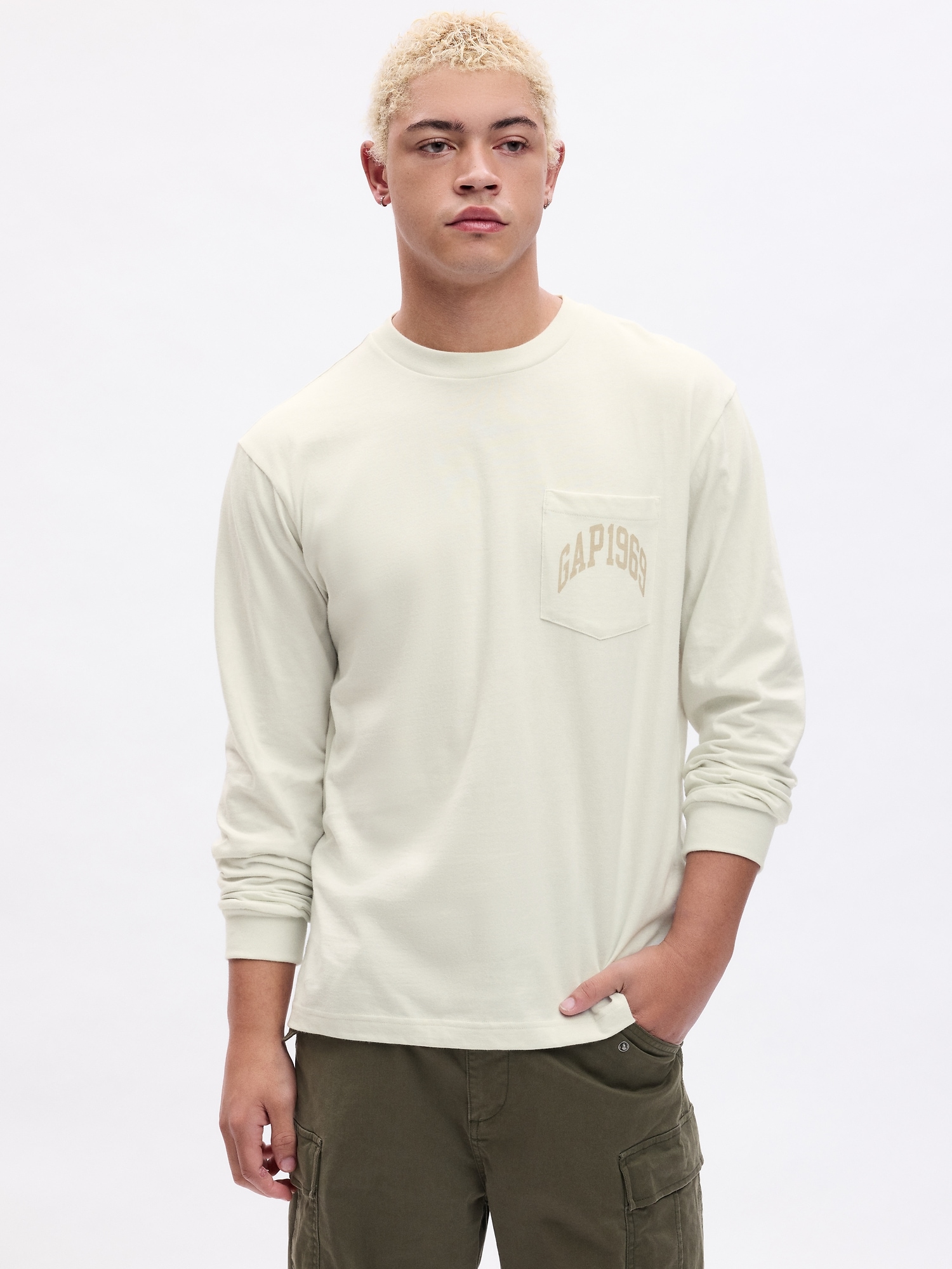 Gap 1969 Arch Logo Pocket T-Shirt