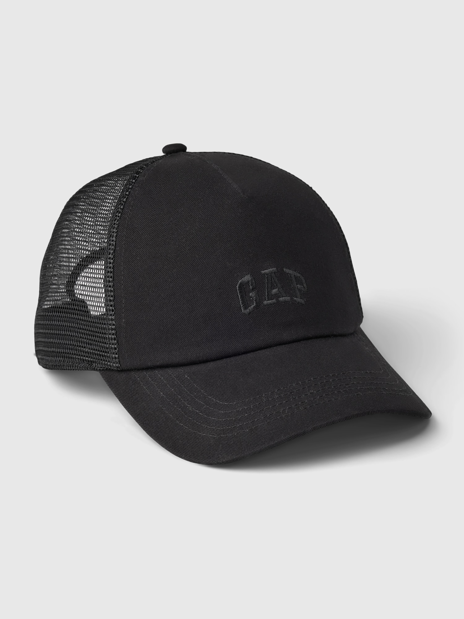 Gap Arch Logo Trucker Hat In Black