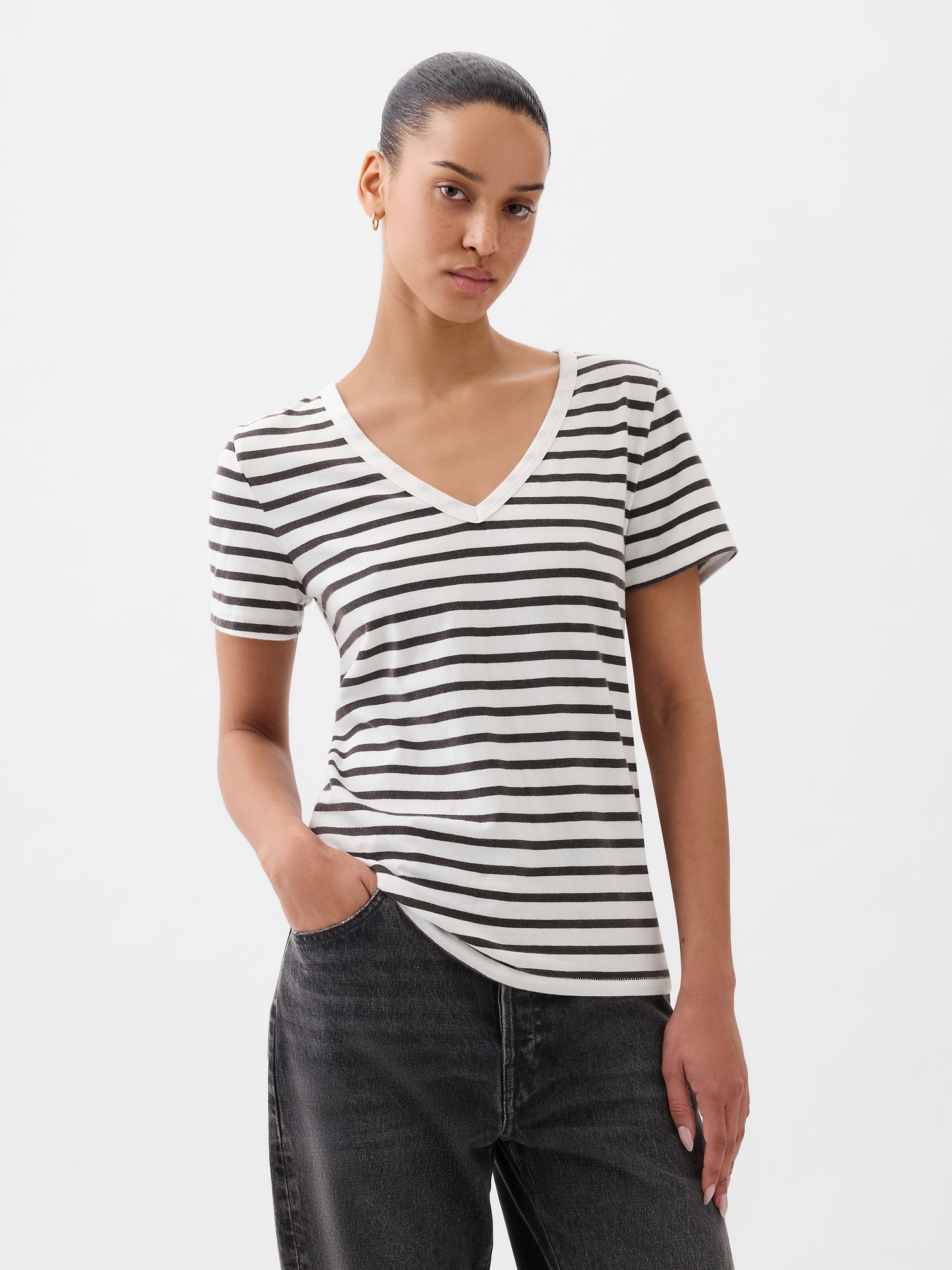 Gap womens v neck t shirt deals